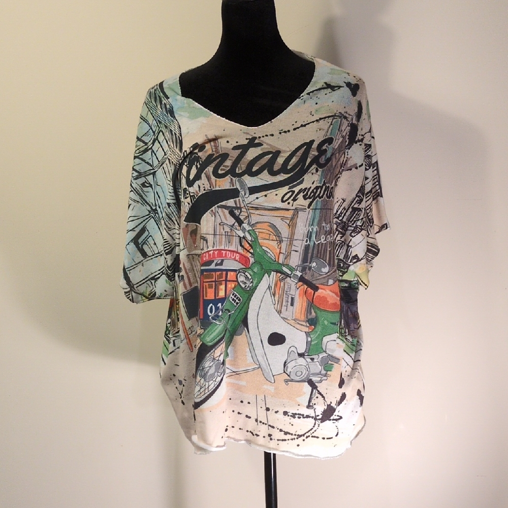 Artistic Graphic Women's Short Sleeve Top
